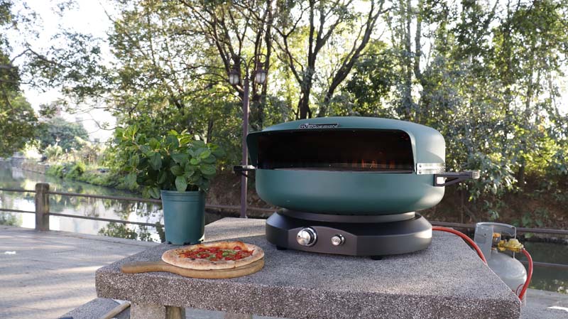 cubs cap pizza oven (15)